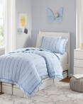 Liv Blue Quilt Set by Intelligent Design
